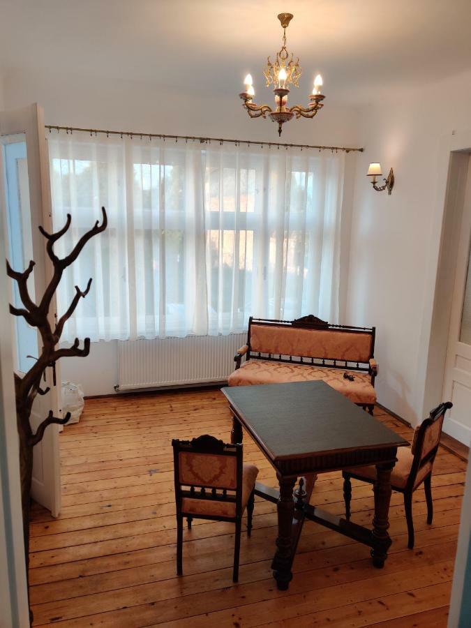 Vila Orient Hunedoara Exterior photo